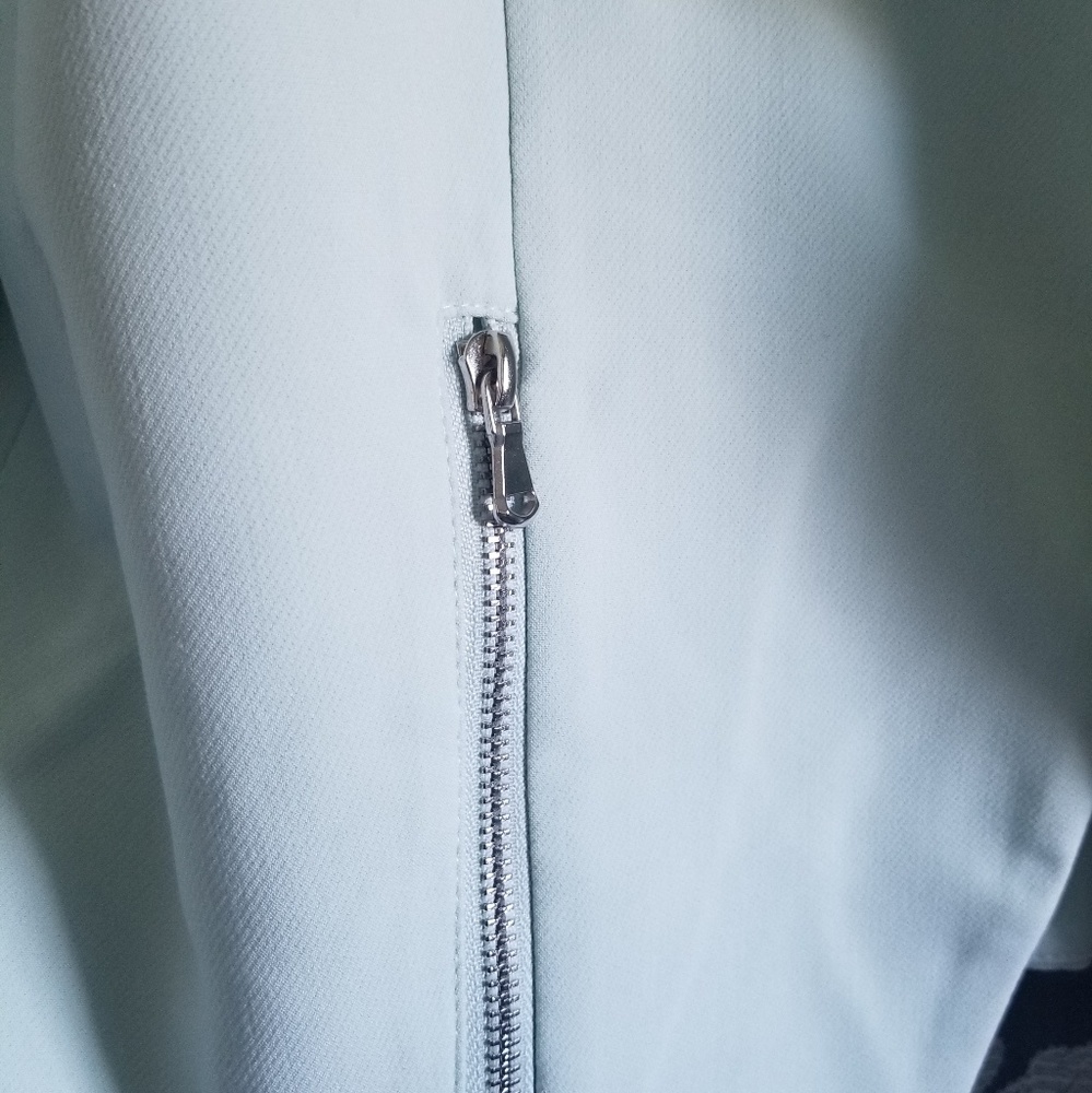 Blazer - Picture 2 of 4